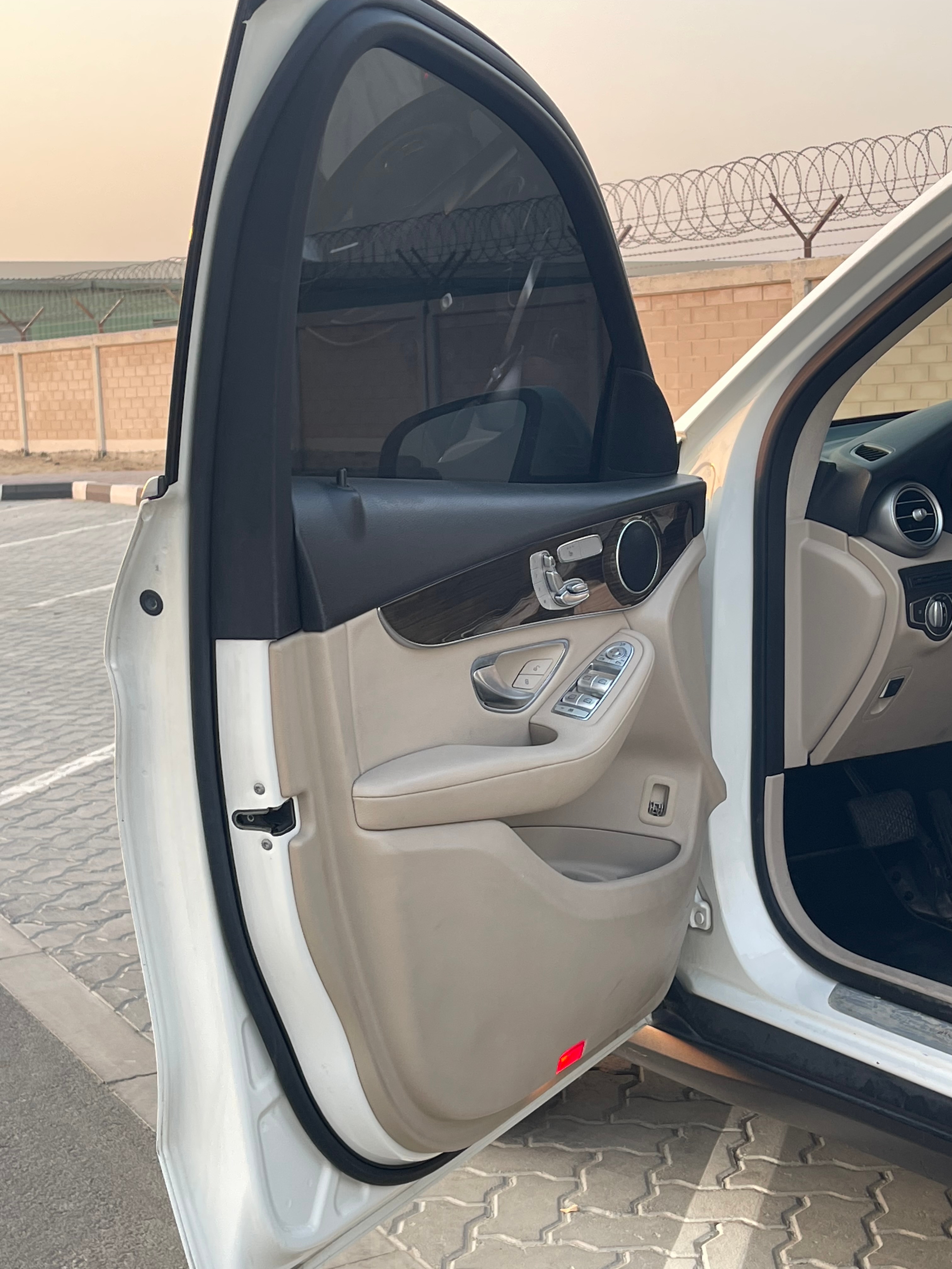 White Mercedes Benz GLC 300 4MATIC 2019